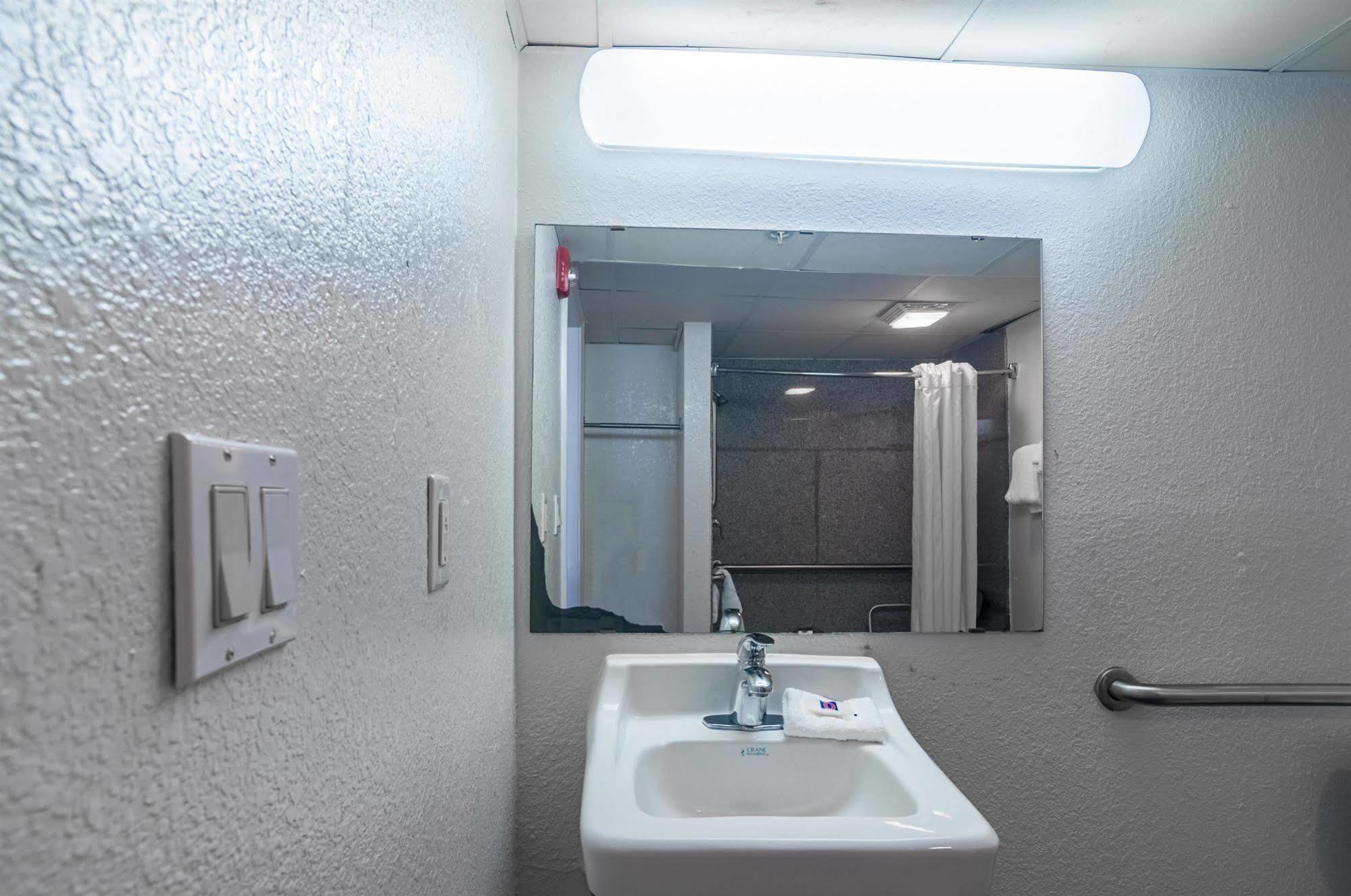 Motel 6-Oklahoma City, Ok - South Екстер'єр фото